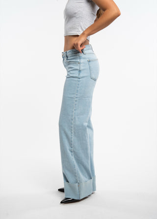 STELLA - Jean straight fit denim bleu clair au revers