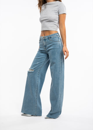 AMIRA - Jean wide fit déchiré genoux