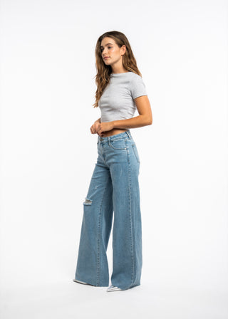 AMIRA - Jean wide fit déchiré genoux