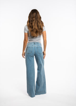 AMIRA - Jean wide fit déchiré genoux