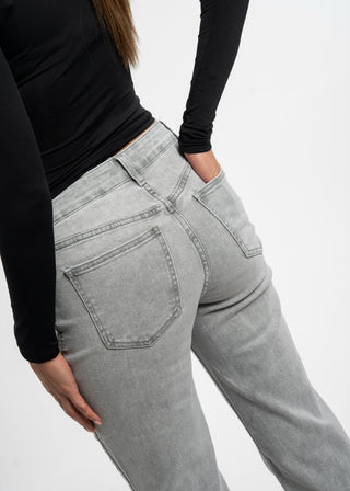 LUCY - Extra long wide-leg grey jeans with a mid-rise waist