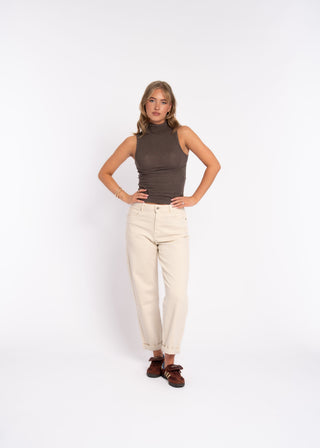 MEGAN - Jean mom