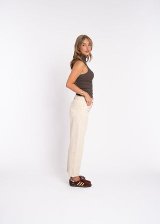 MEGAN - Jean mom