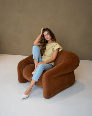 MINDY - Embroidered yellow flower mom jeans